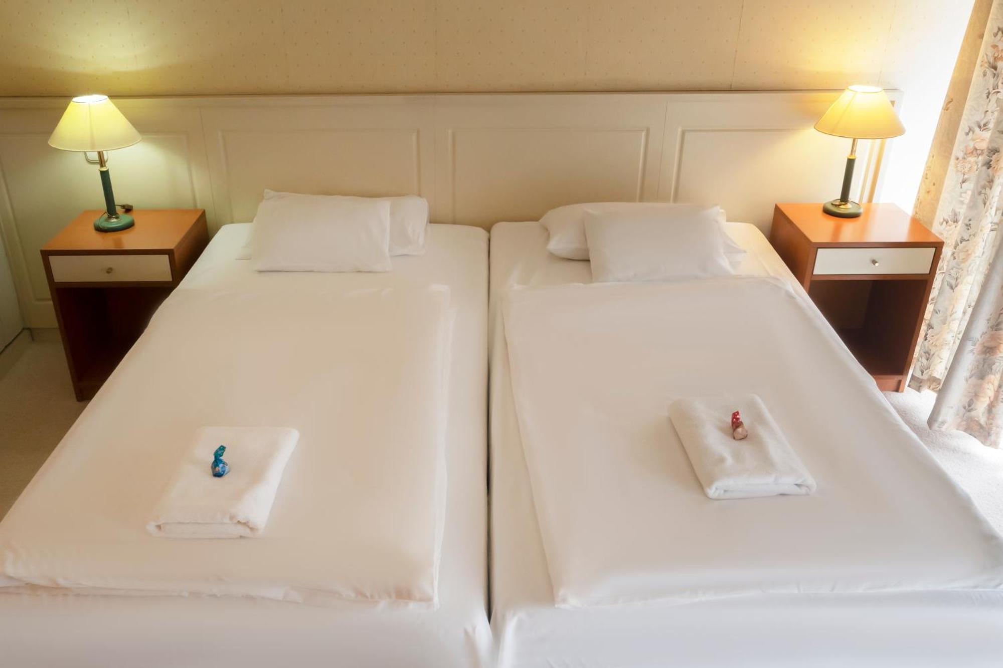 Korona Hotel Nyiregyhaza Ngoại thất bức ảnh