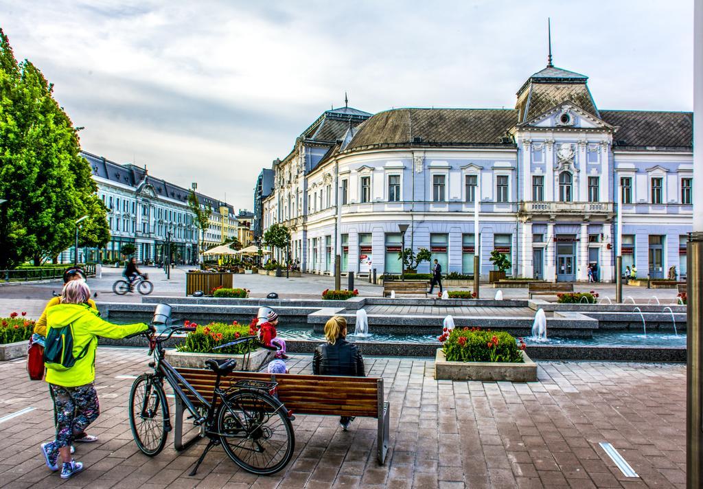 Korona Hotel Nyiregyhaza Ngoại thất bức ảnh