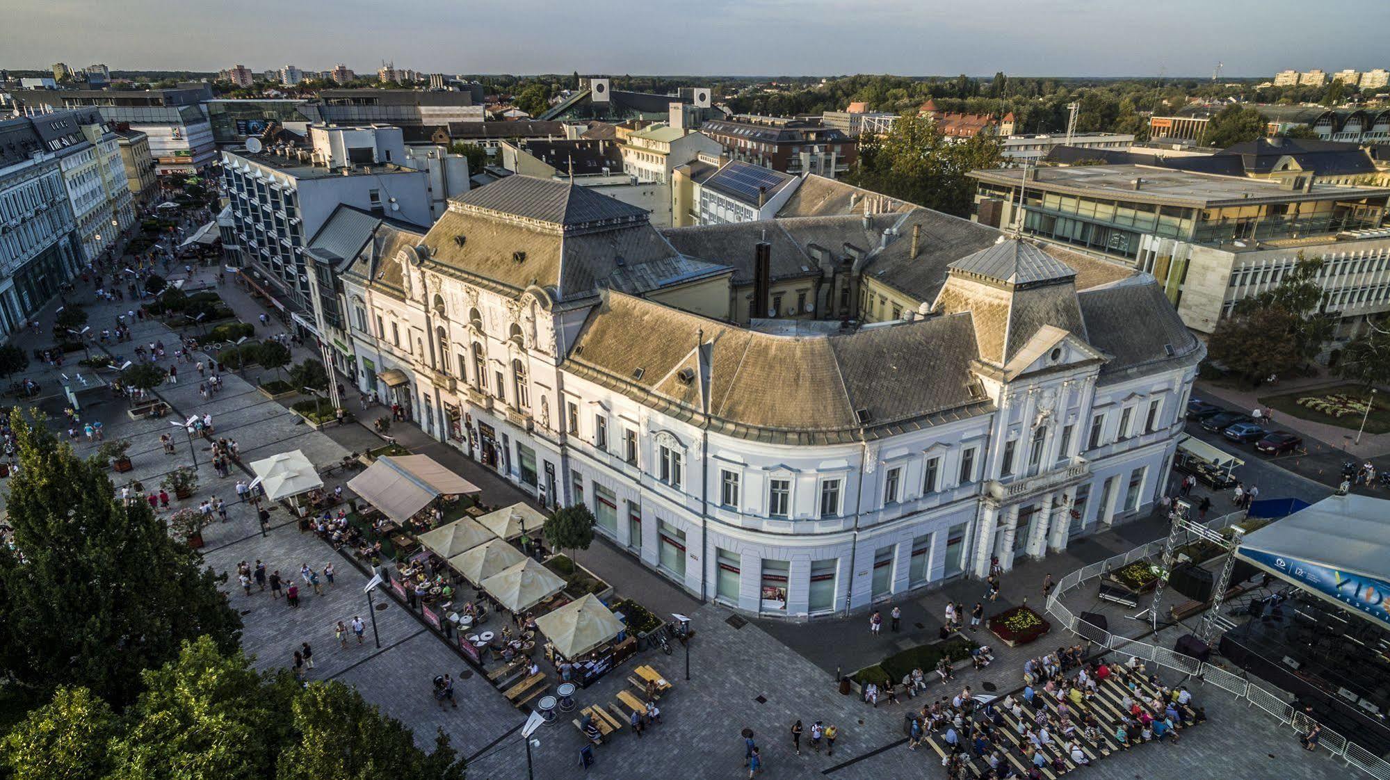 Korona Hotel Nyiregyhaza Ngoại thất bức ảnh
